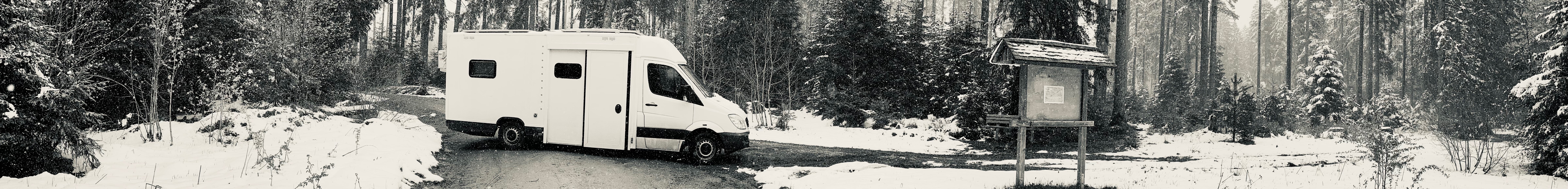Wohnmobil mit autarker Stromversorgung von WomoLaden im Einsatz